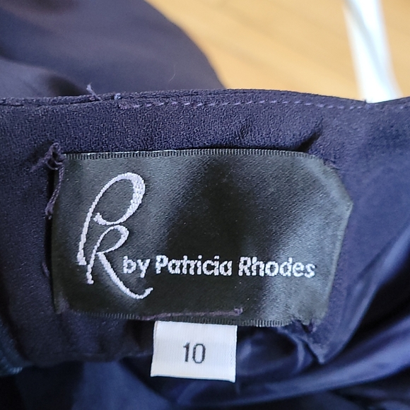 Suit with long skirt - Picture 4 of 4